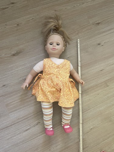 Puppe große - große,