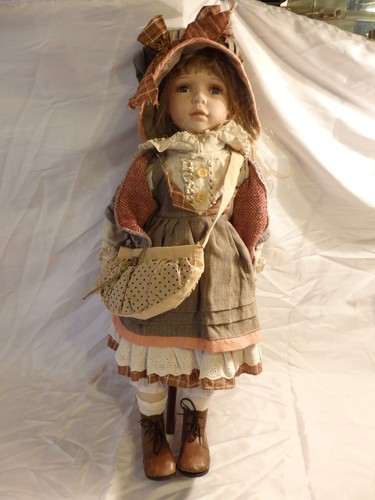 Porzellanpuppe handgefertigt - , /